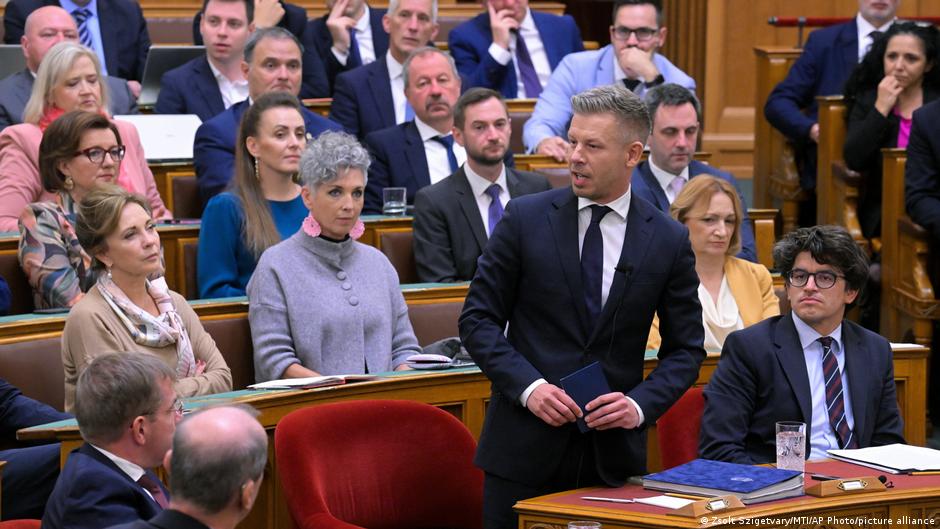 Ungaria: Are loc prima mare confruntare cu moștenirea lui Viktor Orbán prin arestarea unor foști miniștri