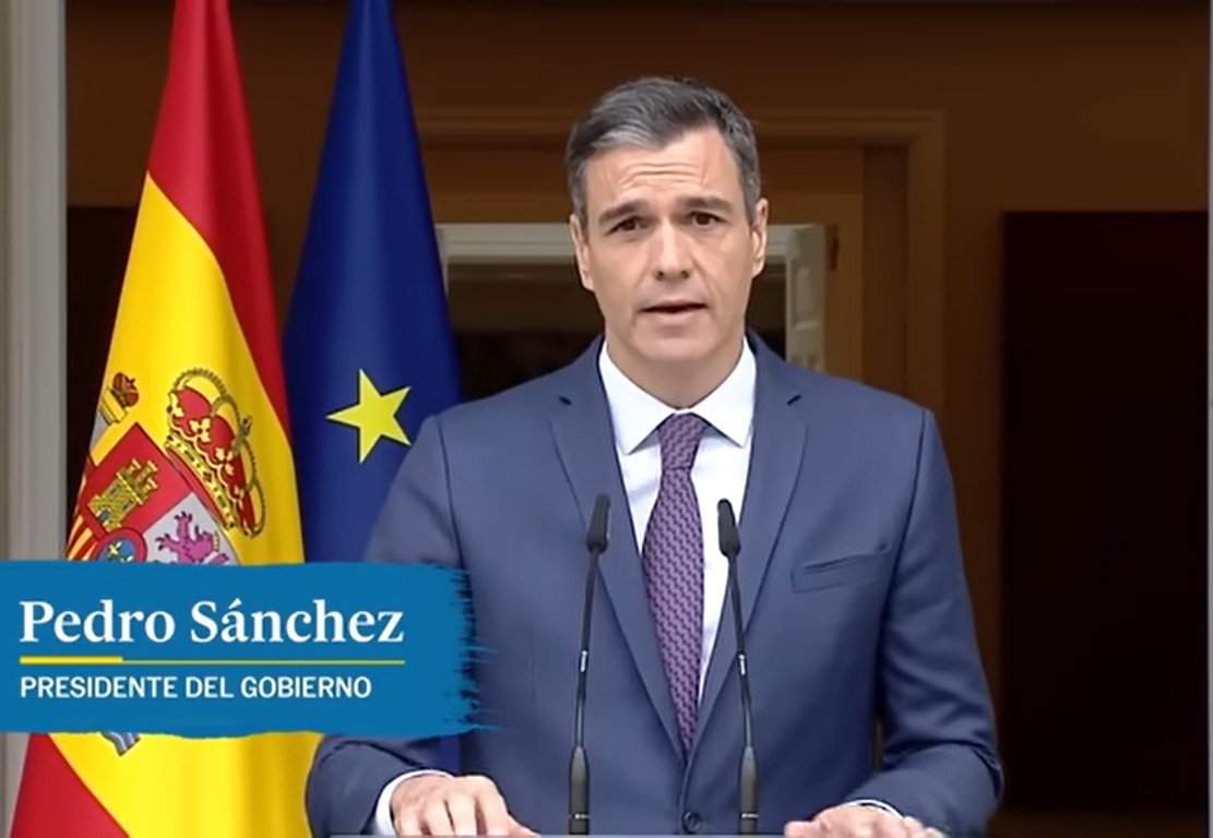 Pedro Sanchez i-a cerut scuze lui Emmanuel Macron după ce Senatul spaniol a respins tratatul de prietenie