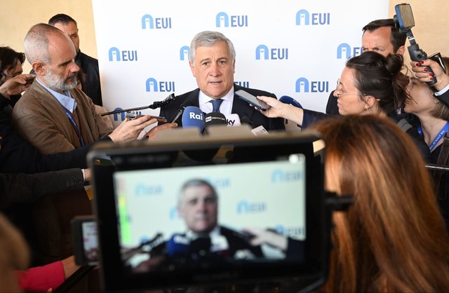 Ministrul de externe al Italiei, Antonio Tajani, este vizat de campanii de ridiculizare pe rețelele sociale