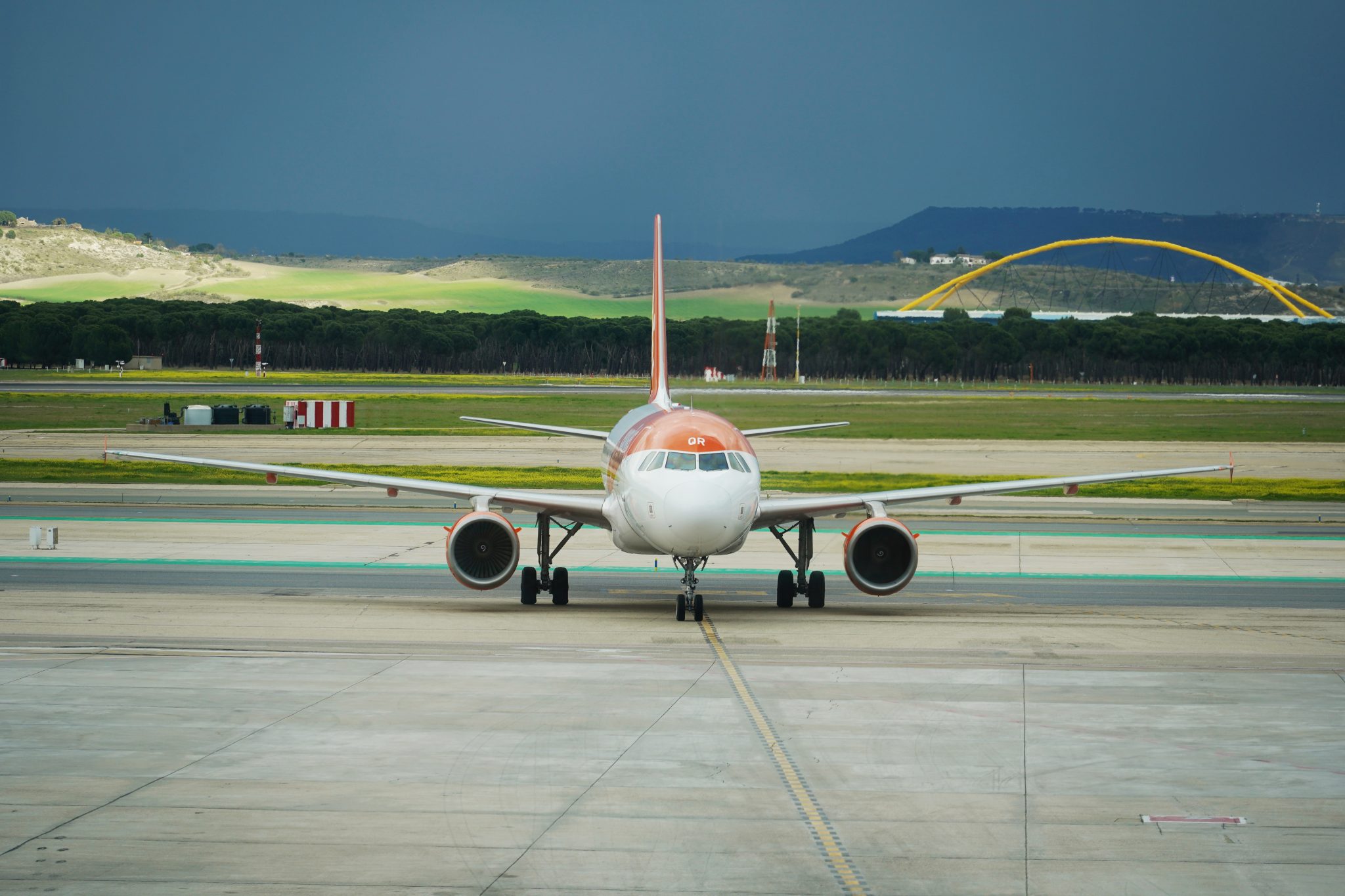FlyDubai suspendă zborurile către Israel după un atac violent asupra pilotului în timpul zborului