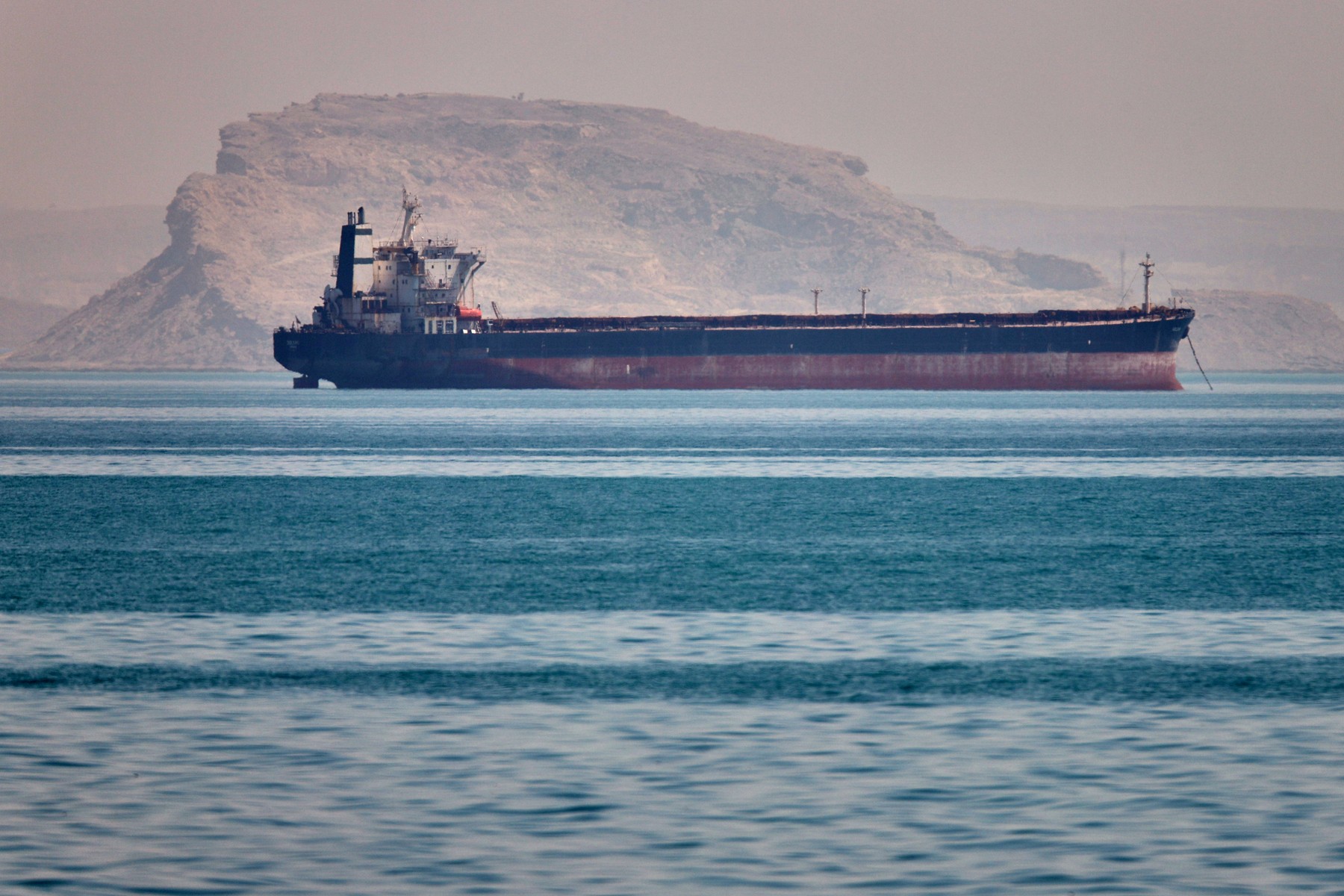 Prețurile petrolului cresc pe fondul restricțiilor de export impuse de rafinăriile din China
