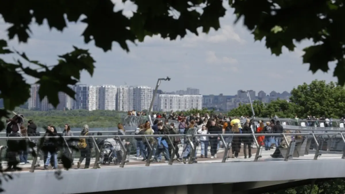 Atacuri cu drone asupra Kievului: Un pod major care traversează Nipru a fost lovit de rusi