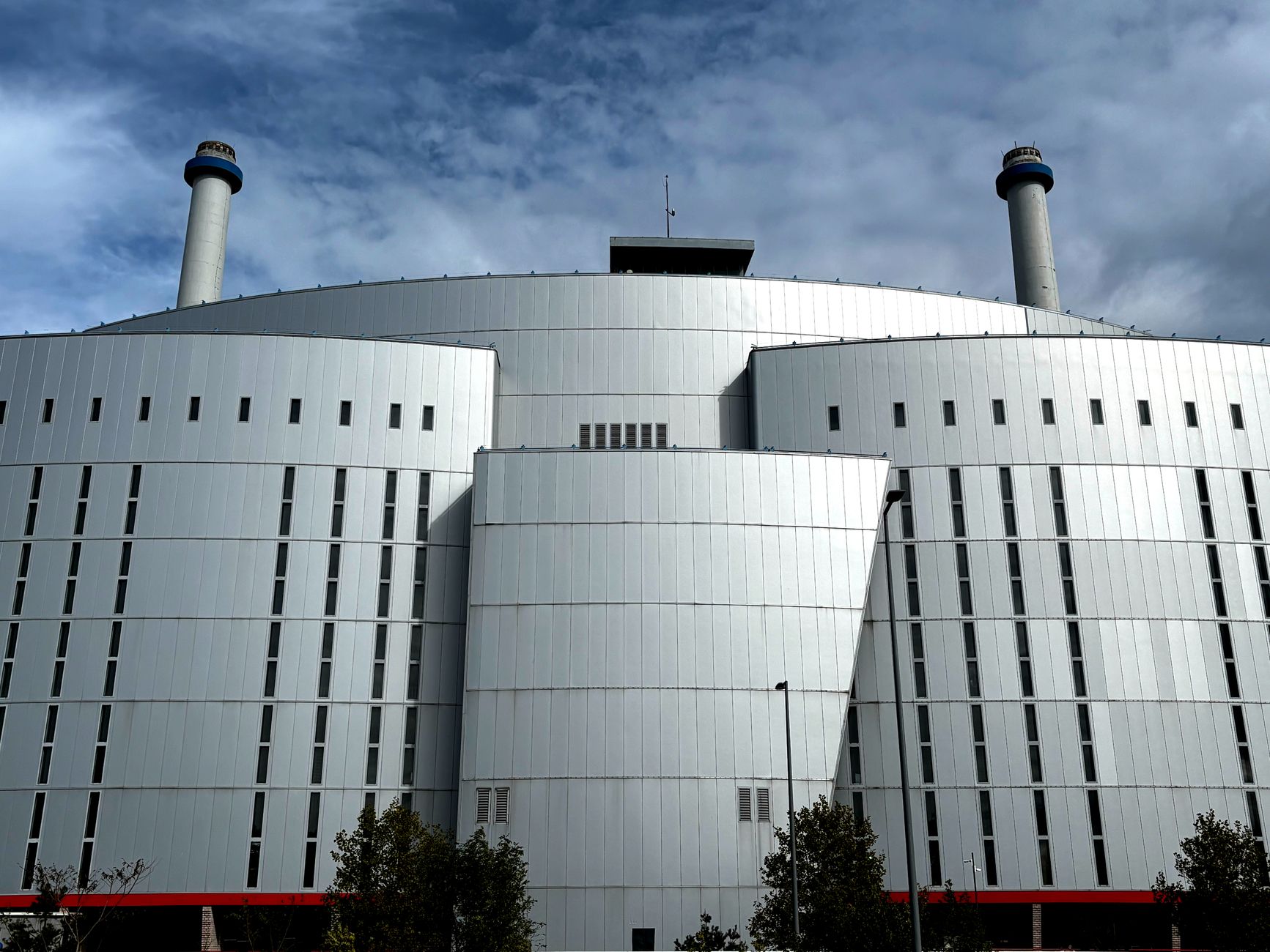 O dronă rusească a lovit Institutul de Cercetări Nucleare din Kiev, izbucnind un incendiu