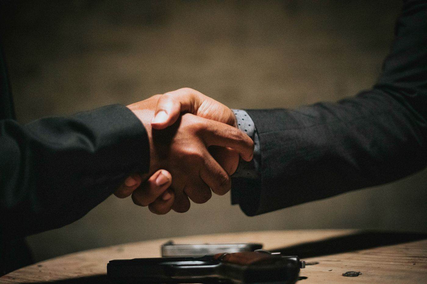 Irațul a recepționat un nou transport de dolari în numerar din partea Statelor Unite