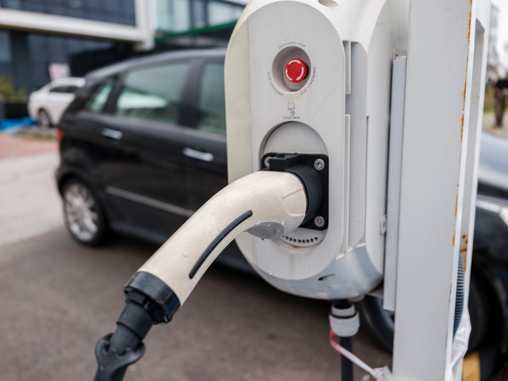 BMW deschide o fabrică de baterii de 1 miliard de euro în Germania pentru noile modele electrice