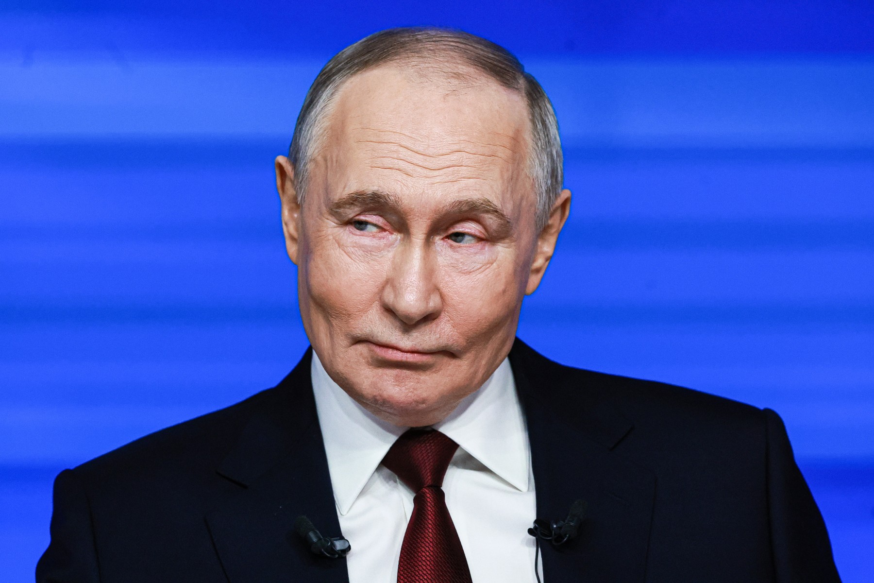 Vladimir Putin avertizează că Rusia va folosi întregul arsenal în cazul unui atac asupra Kaliningradului