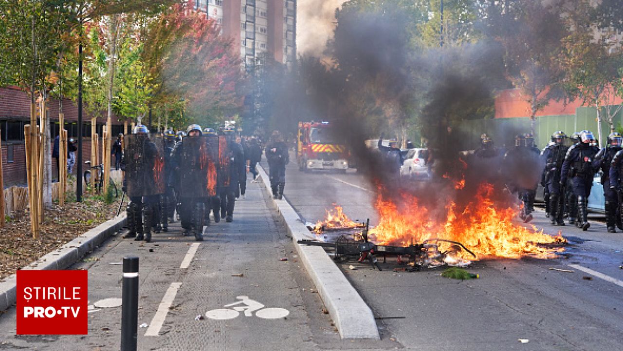 Violențe masive în Franța: aproape 2.000 de persoane reținute în urma protestelor elevilor
