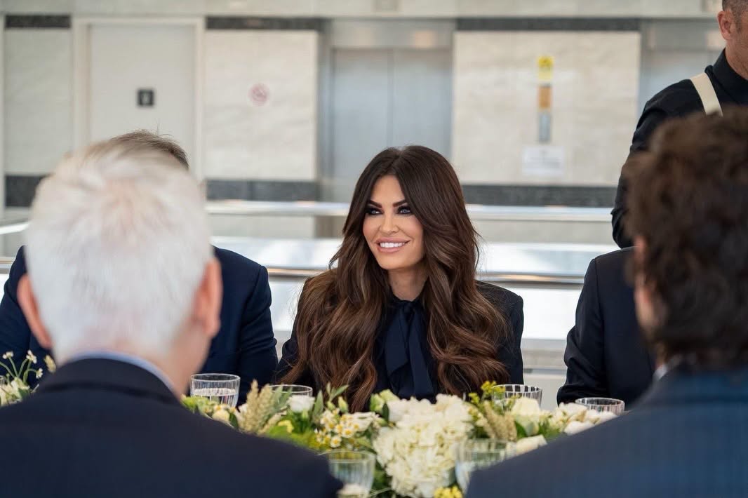 Scandalul ambasadoarei SUA în Grecia ajunge în Congres: Lideri democrați cer investigarea conduitei Kimberly Guilfoyle