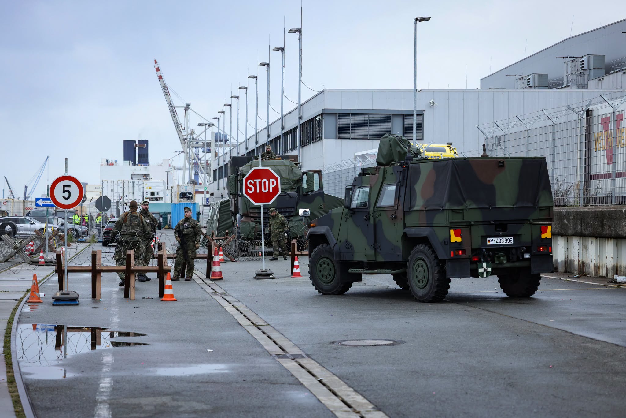 Germania testează capacitatea de apărare prin exerciții militare masive în Hamburg