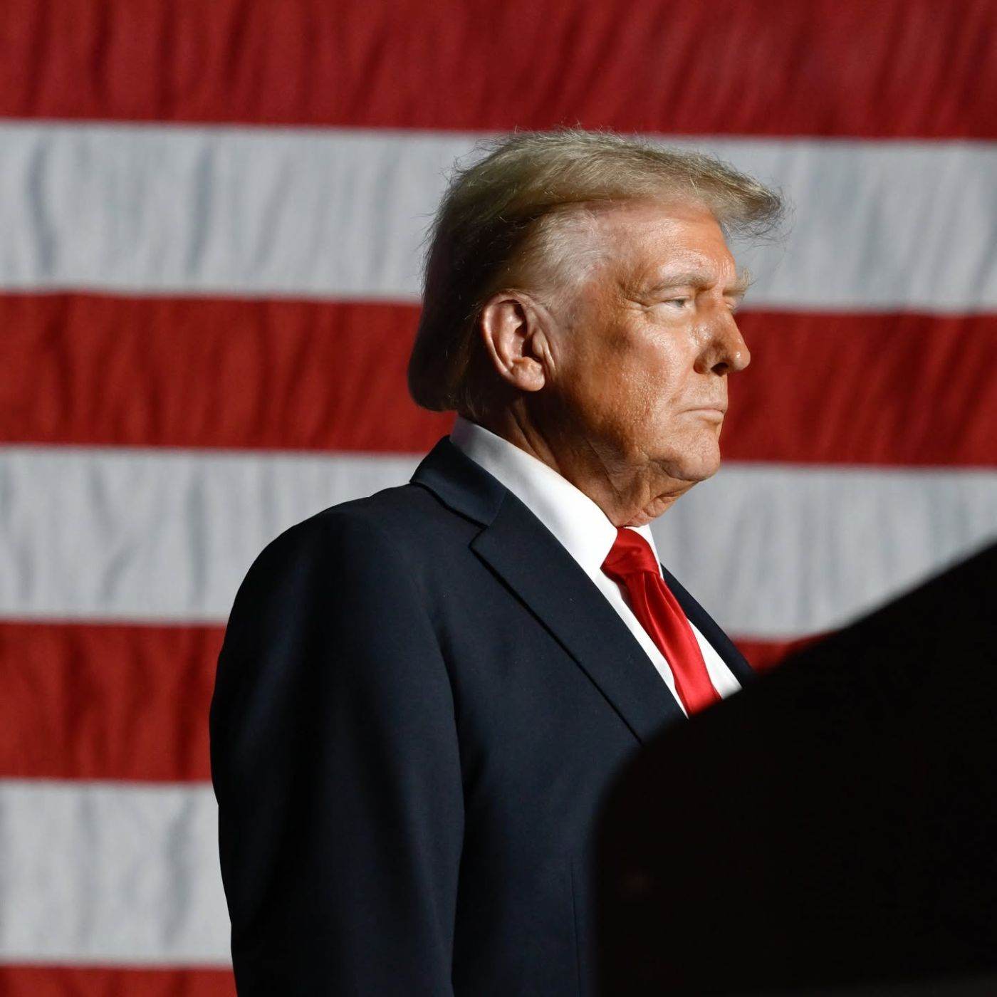 Trump avertizează Iranul cu represalii dure în urma atacului asupra unui pilot Flydubai