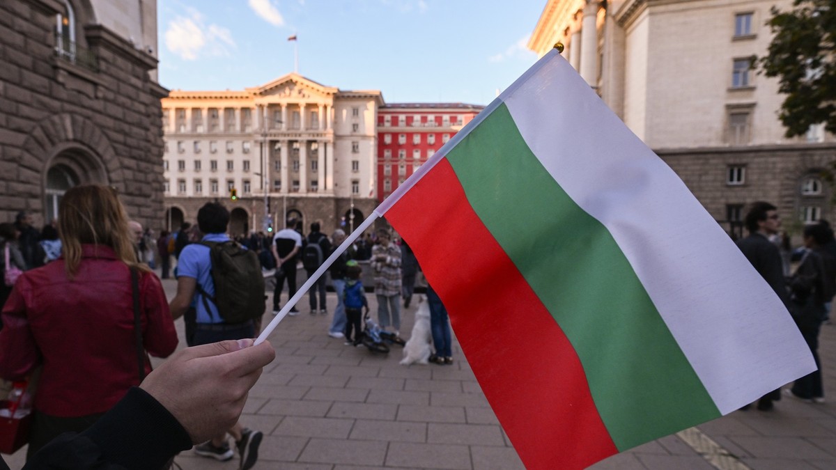 Analiza lui Silviu Cerna: De ce Bulgaria a rezistat la alegeri anticipate, spre deosebire de România