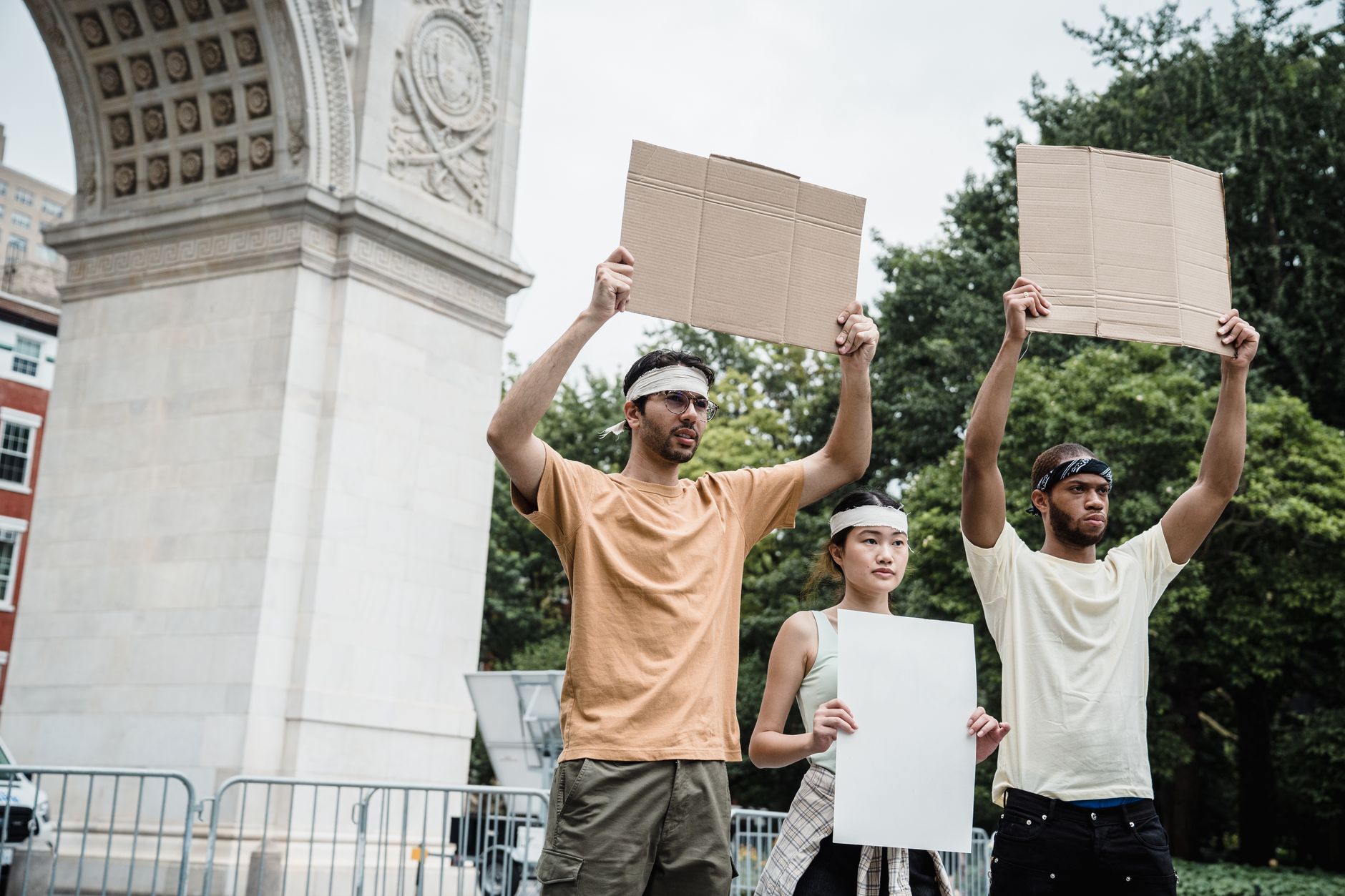 Protestele liceenilor se extind în Europa: violențe în Franța și închiderea școlilor în Belgia