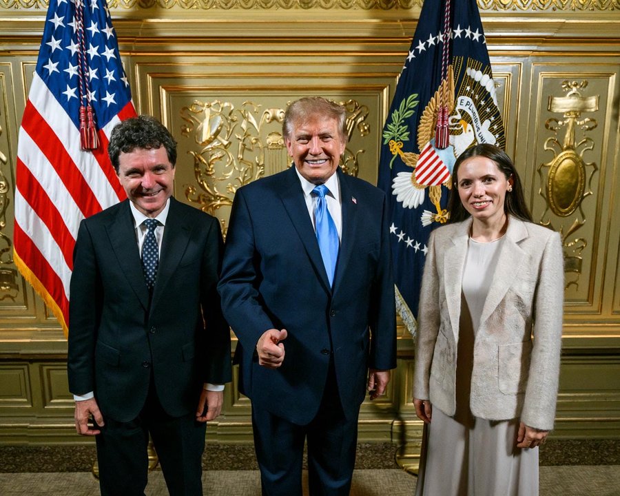 Administrația Prezidențială respinge imaginile cu un Trump „de carton” ca fiind produse de AI