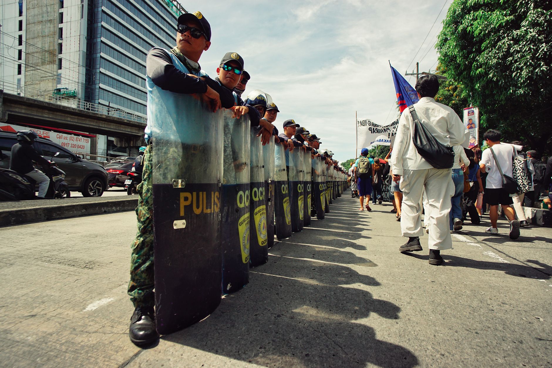 Violente proteste în Franța: peste 5.000 de persoane reținute în urma manifestărilor elevilor