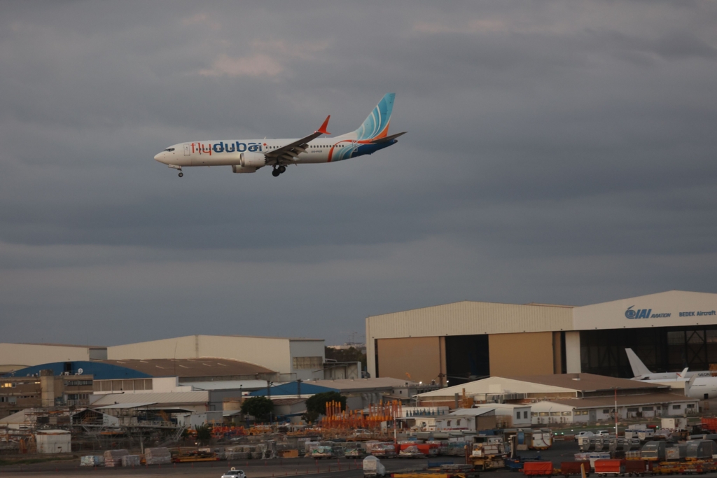 Incidentul de la bordul avionului Flydubai este investigat ca atac terorist de către autoritățile EAU