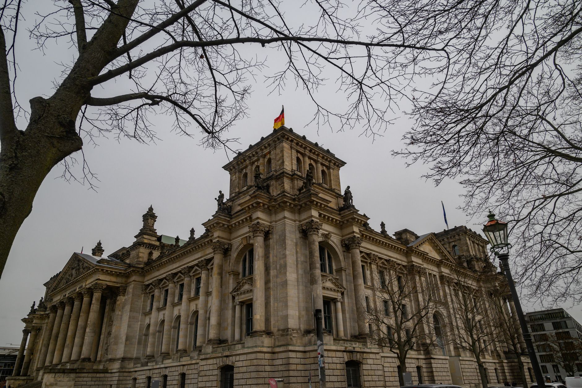 AfD atinge un maxim istoric în Germania, în timp ce partidul lui Friedrich Merz scade la un minim