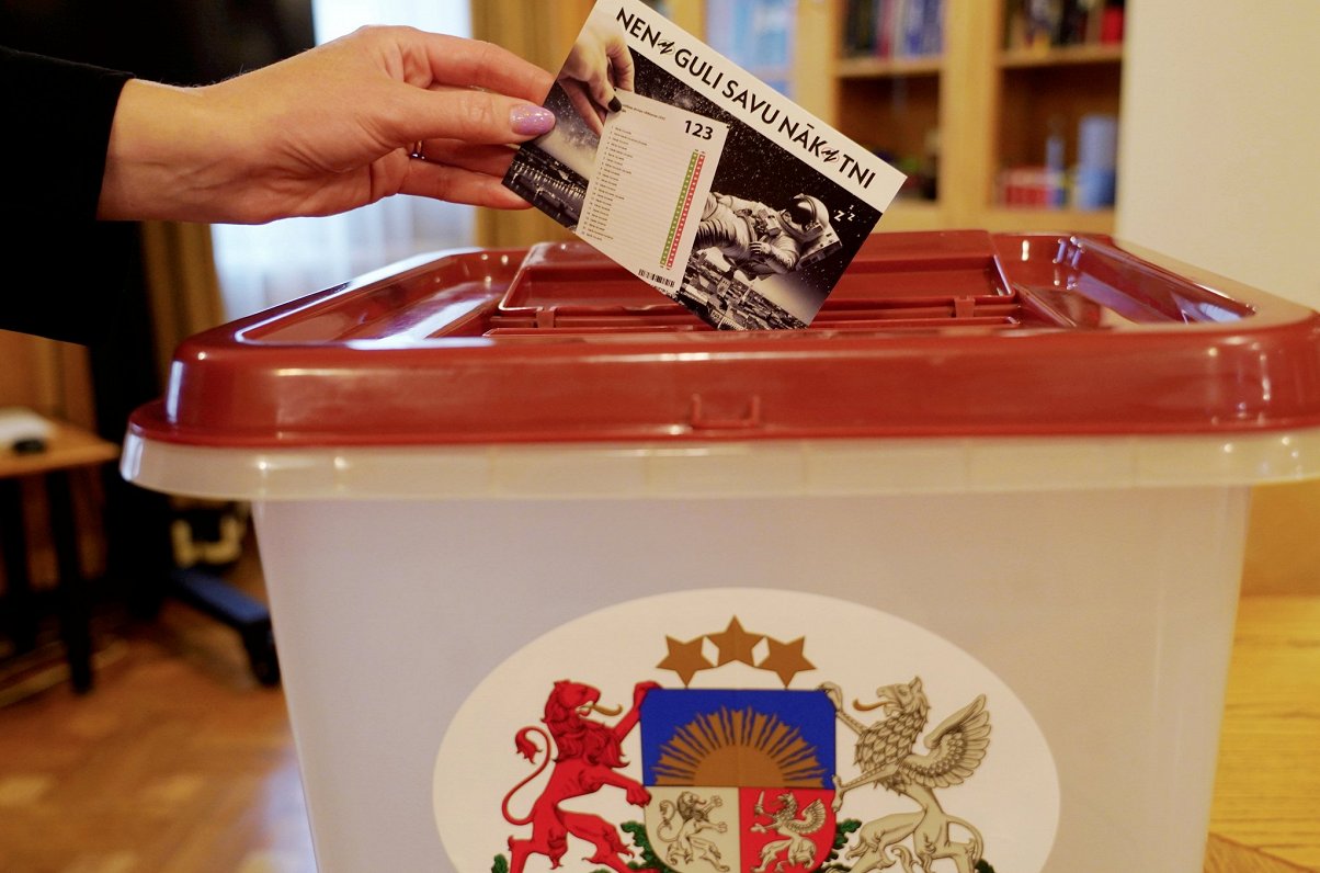 Rezultate alegerilor parlamentare în Letonia: Partidul premierului Andris Kulbergs conduce detașat