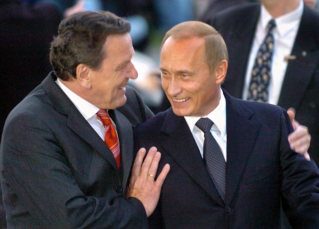 Gerhard Schröder ocupă funcție în Rusia lui Putin, în consiliul de supraveghere al retailerului Hyperglobus