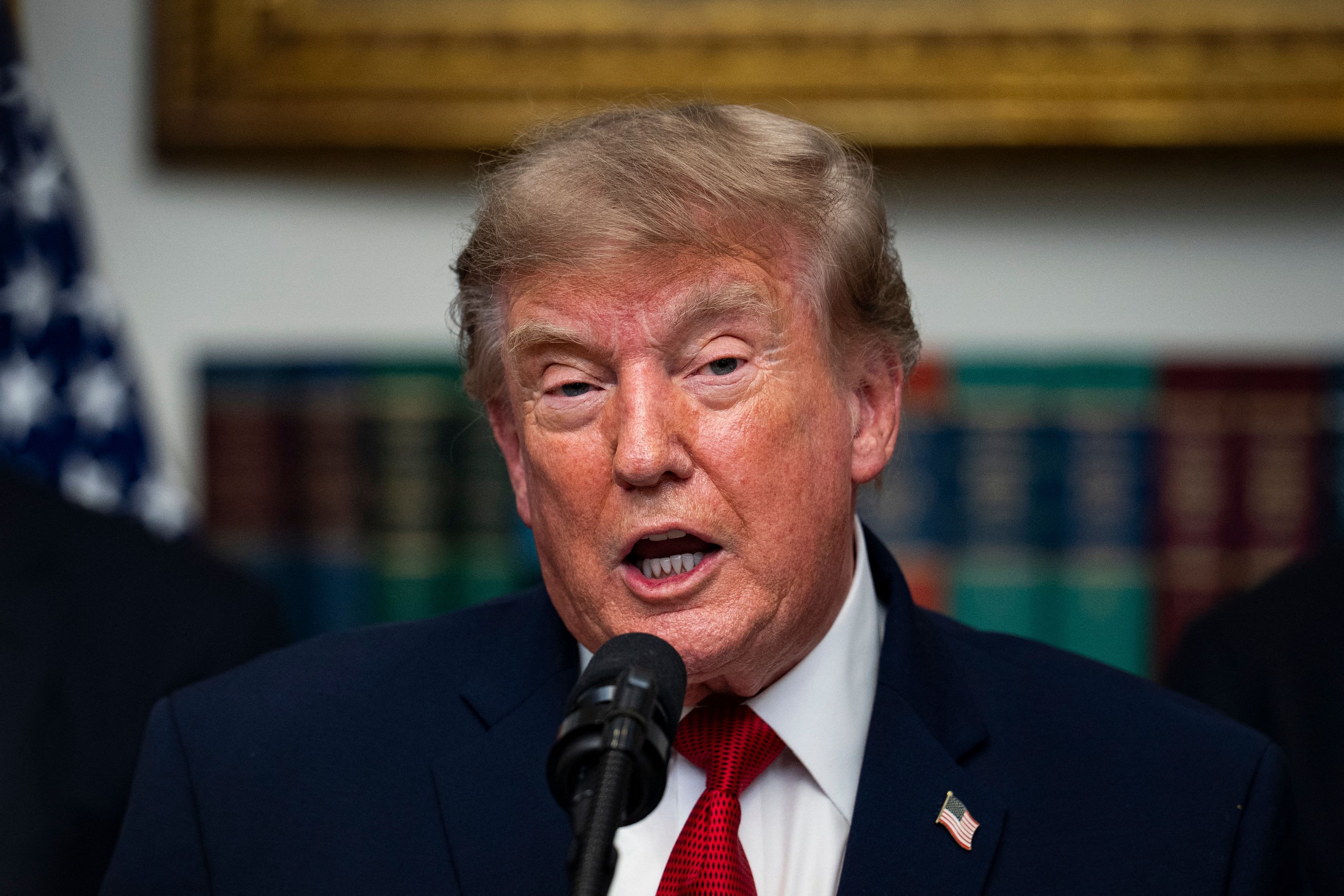 Donald Trump l-a desemnat pe Jay Clayton la coordonarea grupului de lucru pentru inteligența artificială