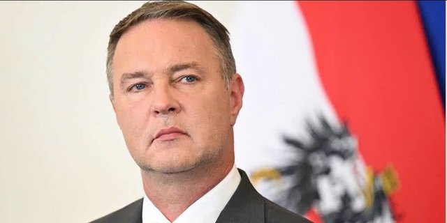 Vicecancelarul Austriei, Andreas Babler, va demisiona de la funcția guvernamentală și de la conducerea partidului