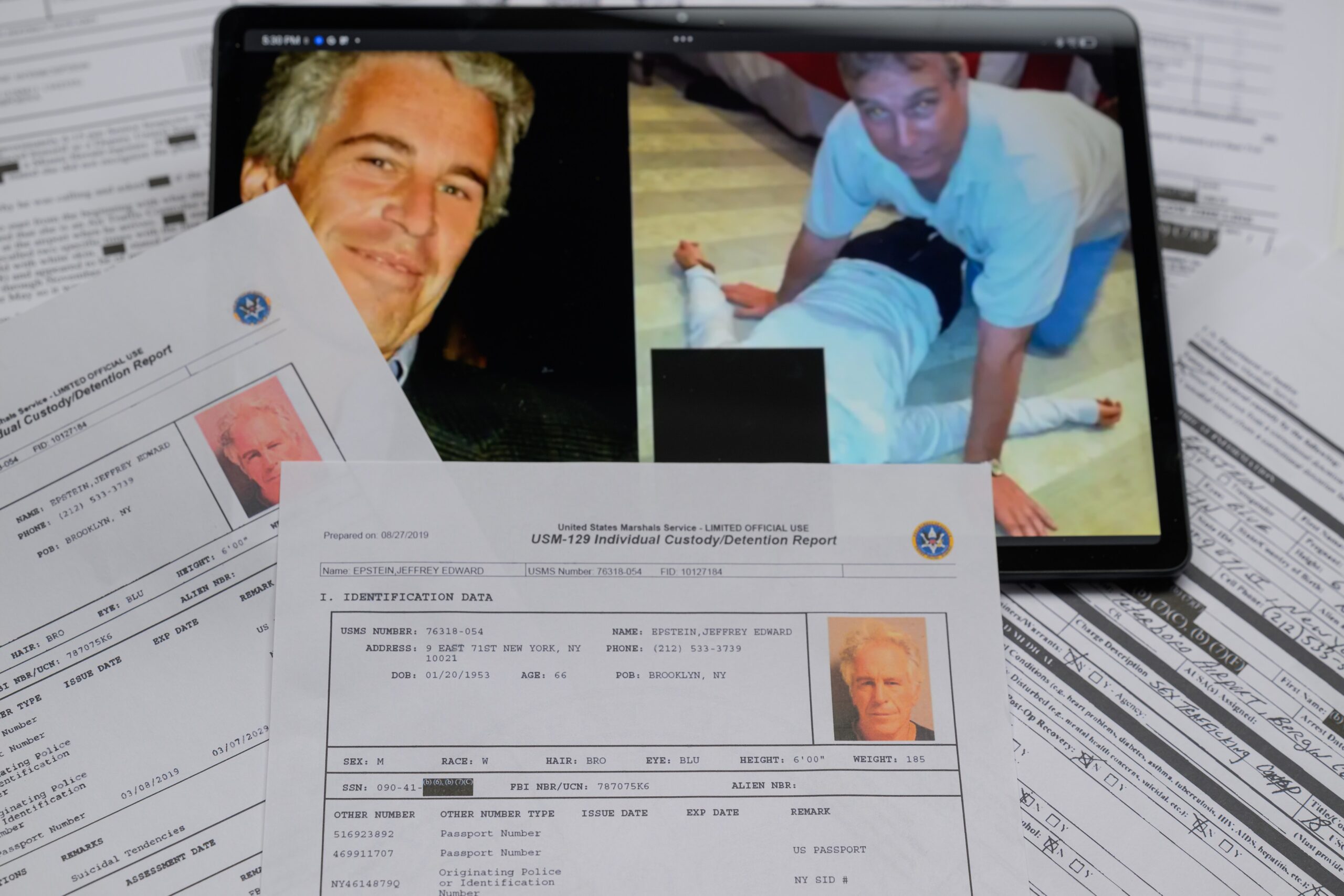 Andrew Mountbatten-Windsor dă în judecată Poliția Thames Valley după arestarea din dosarul Epstein