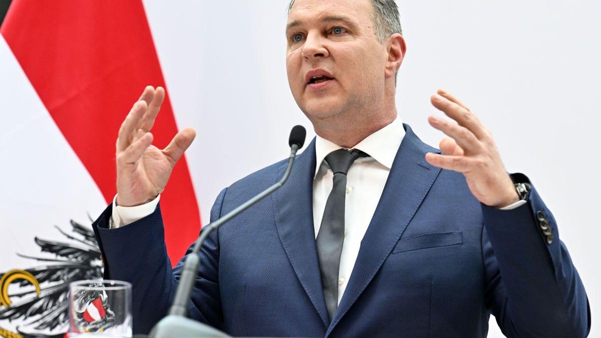 Criză politică în Austria: Vicecancelul Andreas Babler demisionează sub presiunea scăderii în sondaje