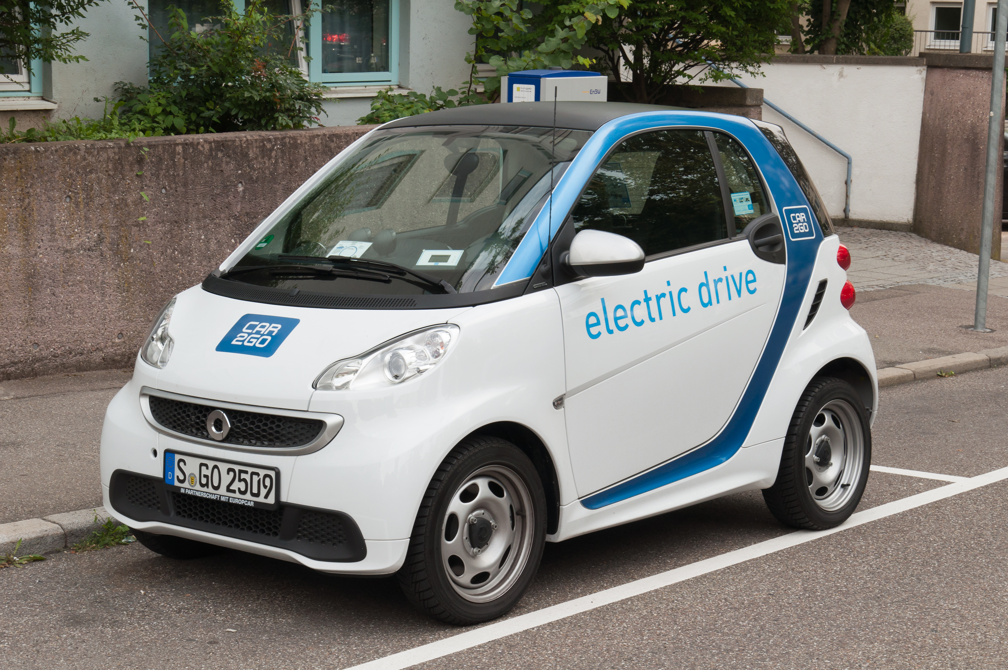 Vânzările de vehicule electrice în Uniunea Europeană au atins un nivel record în primele opt luni ale anului 2026