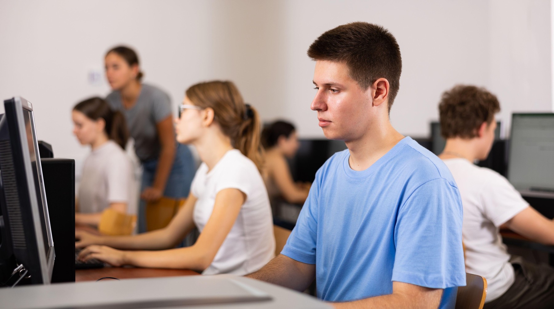 Rezultatele testelor PISA: Uniunea Europeană se îndepărtează de obiectivele educaționale pentru 2030