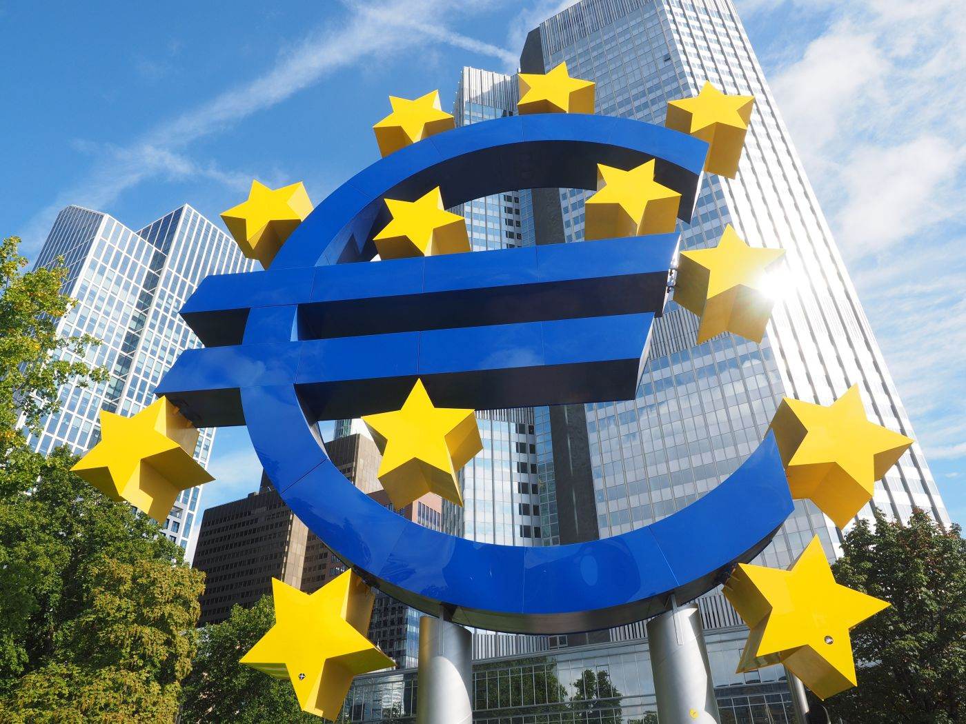Maria Luís Albuquerque susține fuziunile bancare între statele membre ale Uniunii Europene