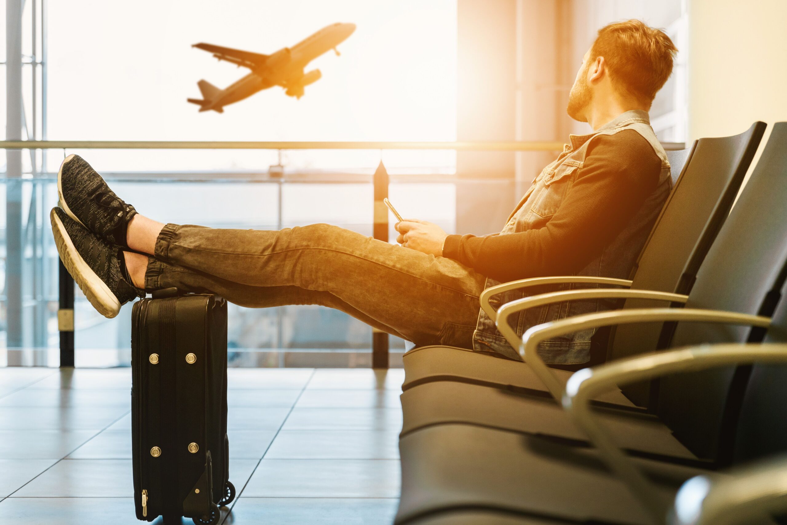 Noi reguli pentru bagajele de cabină în Uniunea Europeană: ce pot transporta pasagerii gratuit