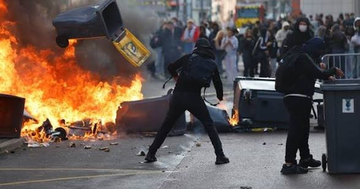 Proteste masive în Franța: peste 5.000 de arestări și tensiuni în sistemul de învățământ