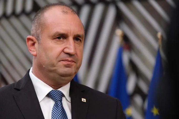 Atac cu drone asupra a două nave comerciale în zona economică a Bulgariei. Rumen Radev condamnă incidentul