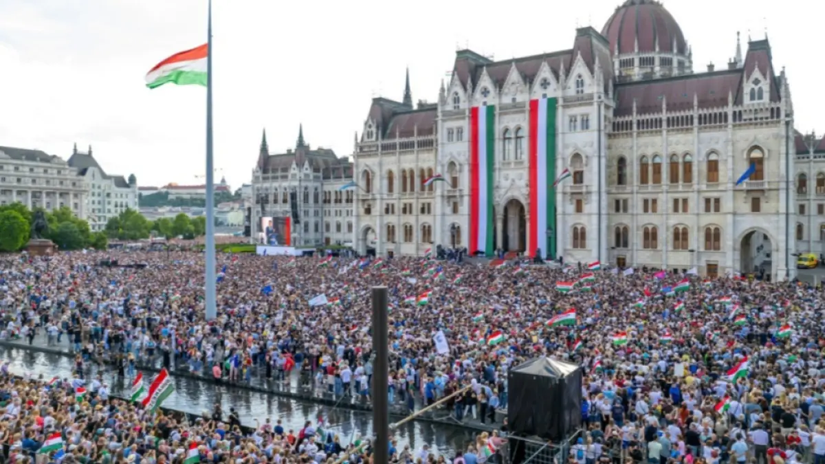Ungaria va face publice zeci de mii de dosare ale informatorilor din perioada comunistă
