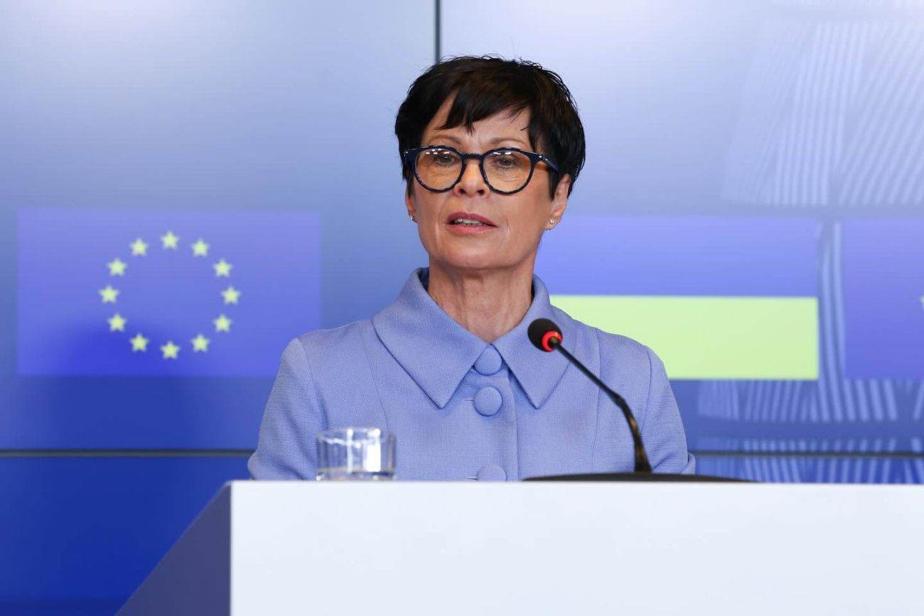 Comisia Europeană propune reducerea vetourilor și a numărului de comisari pentru o Uniune extinsă