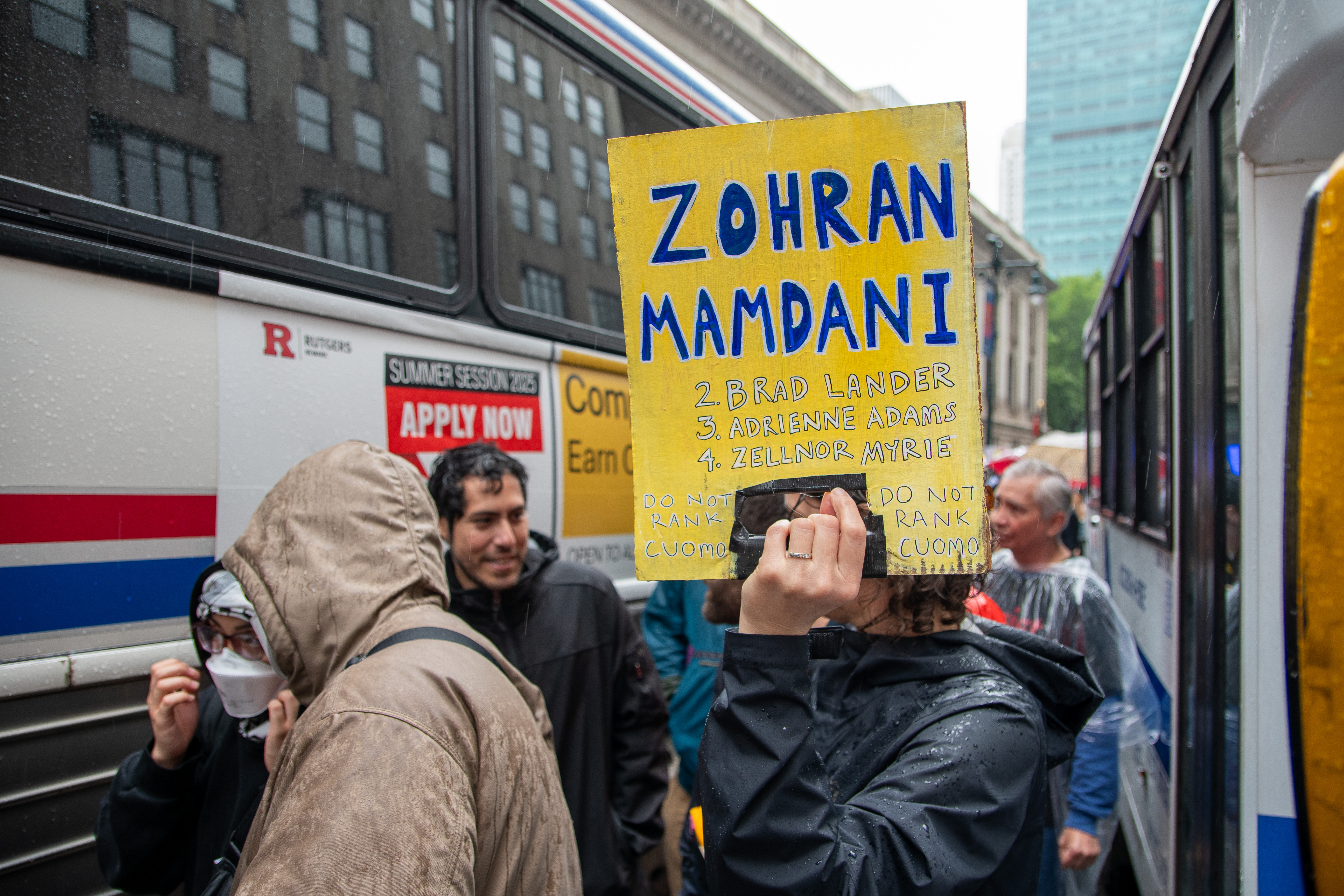 Donald Trump atribuie instabilitatea din Franța imigrației și influenței islamice