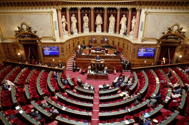 Extrema dreaptă franceză accesează conducerea Senatului, împreună cu UDR