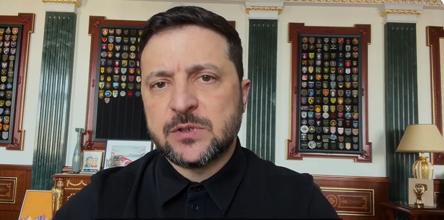 Zelensky avertizează cu un atac masiv al Rusiei; petrolier incendiat în largul orașului Soci