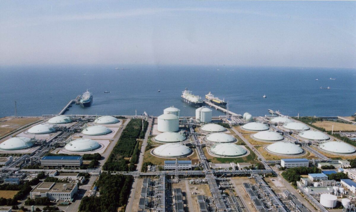 Uniunea Europeană vrea să amâne cu un an normele privind emisiile de metan pentru importurile de energie
