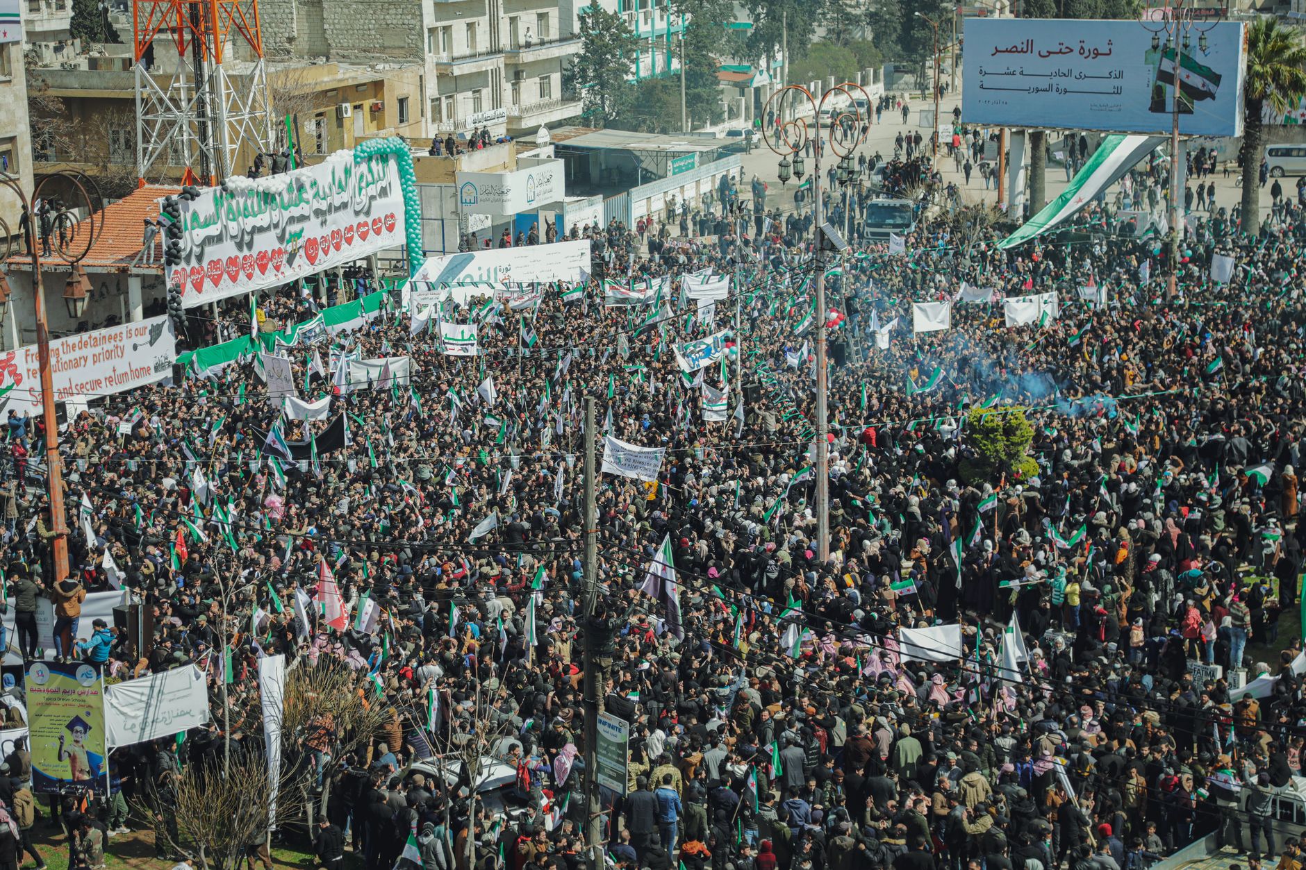 Emmanuel Macron convoacă o reuniune de criză după ce protestele din sistemul de educație au luat amploare
