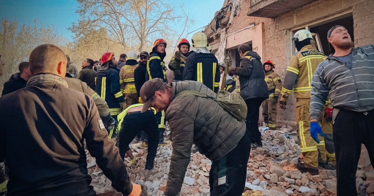 Atacuri masive asupra Ucrainei: 11 morți și 34 de răniți în ziua aniversării lui Putin