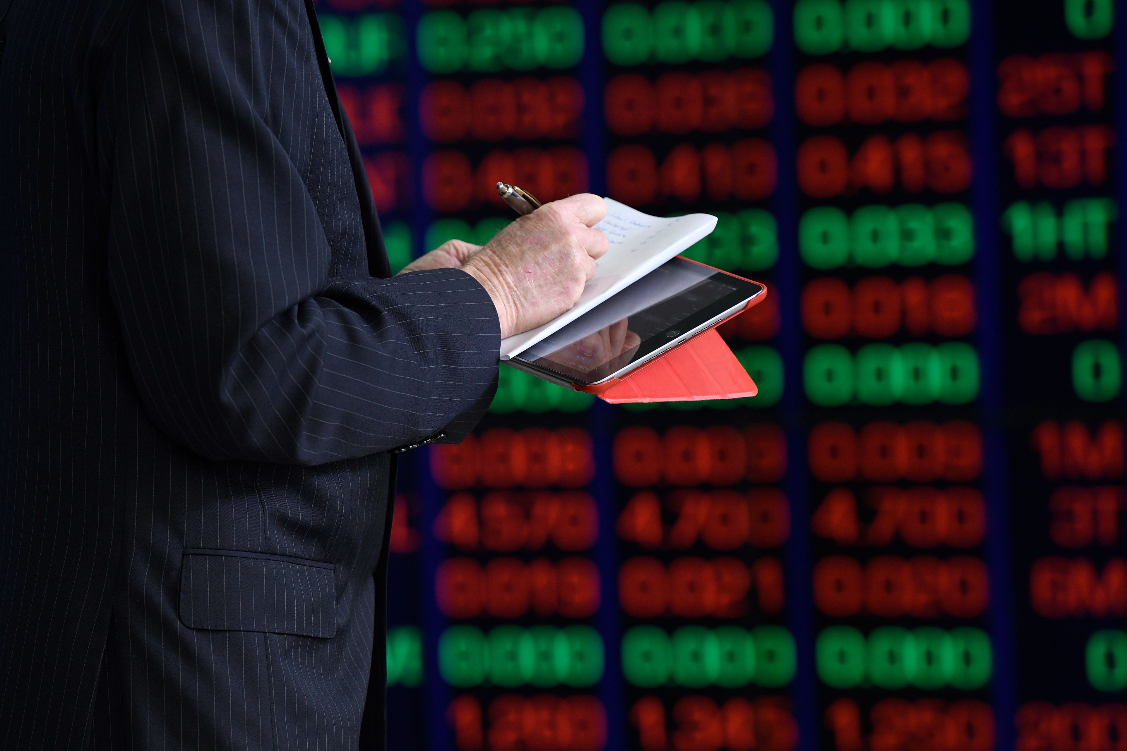 Turbulențe pe piețele financiare: Randamentul titlurilor de stat americane a ajuns la cel mai înalt nivel din 2002