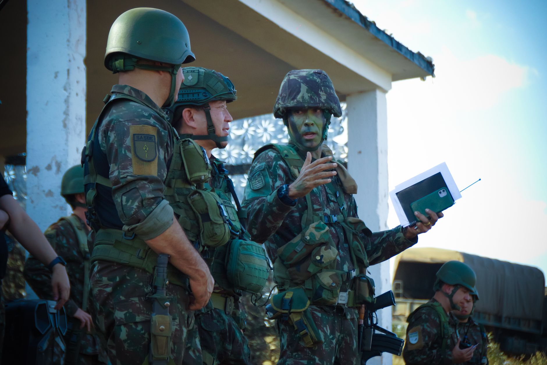 Trump evaluează posibile lovituri militare asupra Iranului înainte de alegerile din Statele Unite