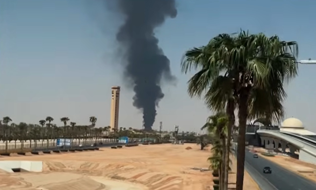 Atacuri Houthi asupra aeroporturilor din Arabia Saudită: trei morți și zeci de răniți