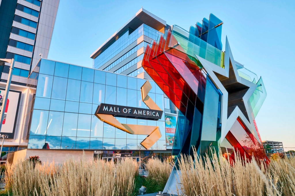 FBI a dejucat un atac terorist planificat la Mall of America de un adolescent inspirat de ISIS
