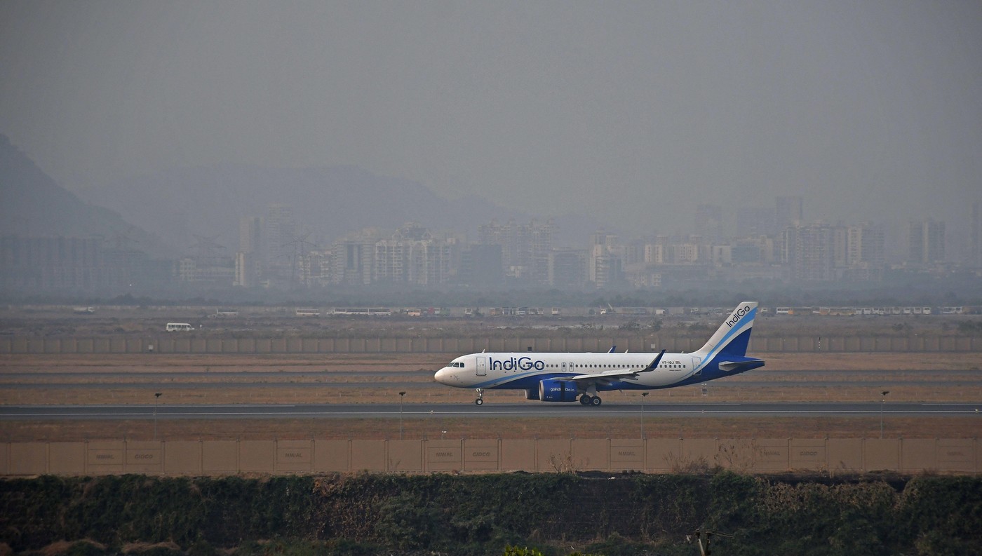 Un avion IndiGo a aterizat cu avarii la Lucknow după ce a fost lovit de vreme severă