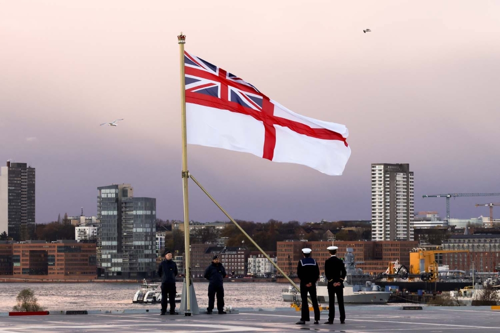 Membru al Marinei Regale britanice, arestat pentru spionaj în favoarea unei puteri străine