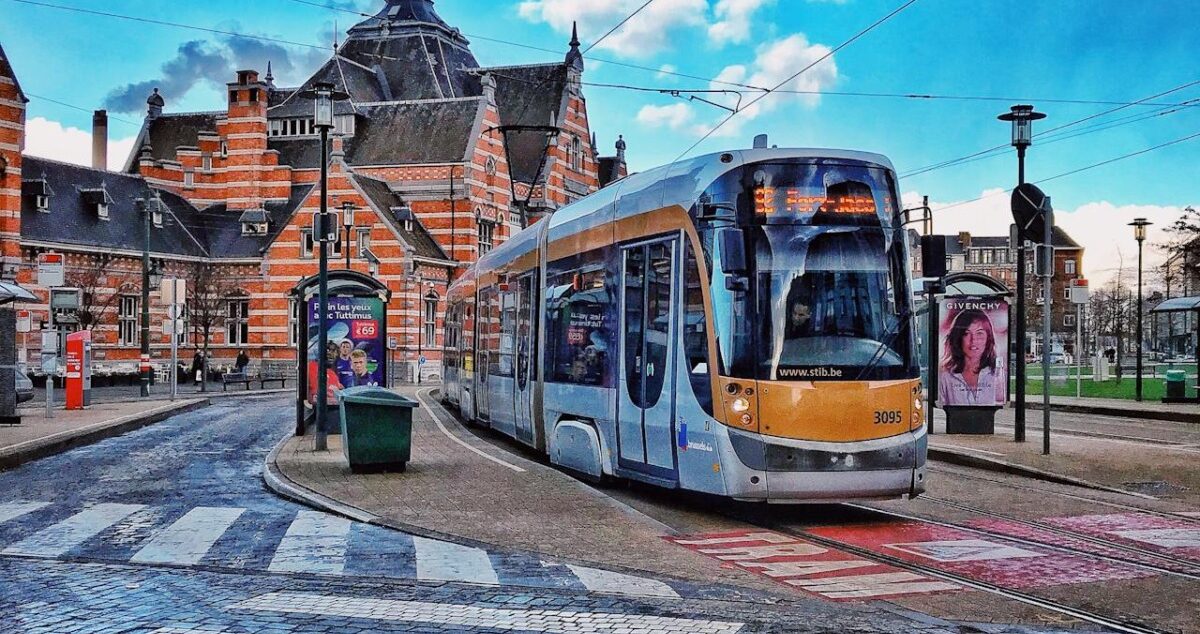 Avertisment din partea MAE pentru călătorii în Belgia: Perturbări majore la transportul aerian și public