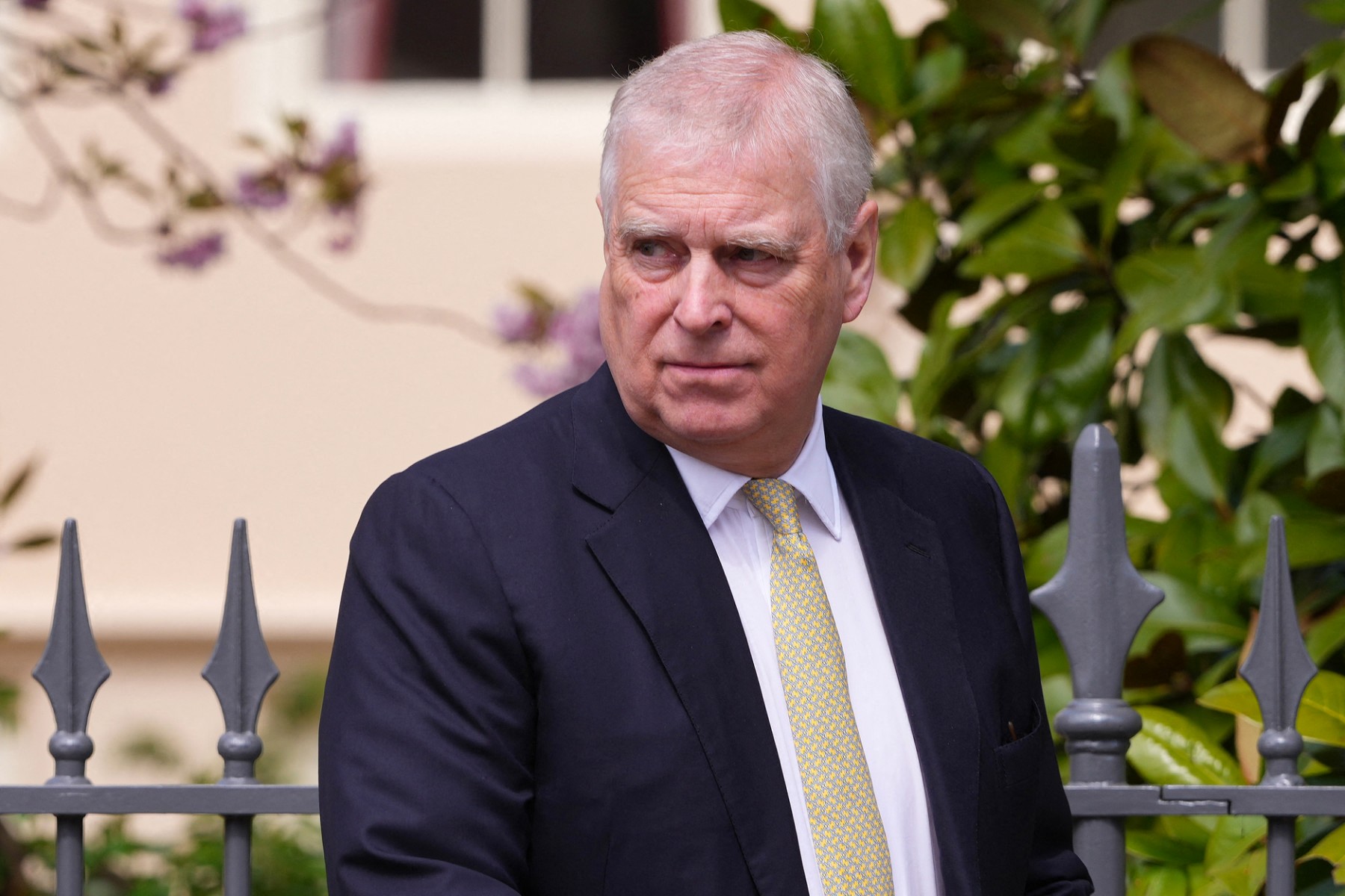 Prințul Andrew a câștigat un proces împotriva poliției din Londra după ce perchezițiile au fost declarate ilegale