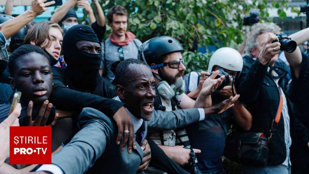 Primarul Bally Bagayoko a intervenit între poliție și liceeni în timpul protestelor violente din Franța