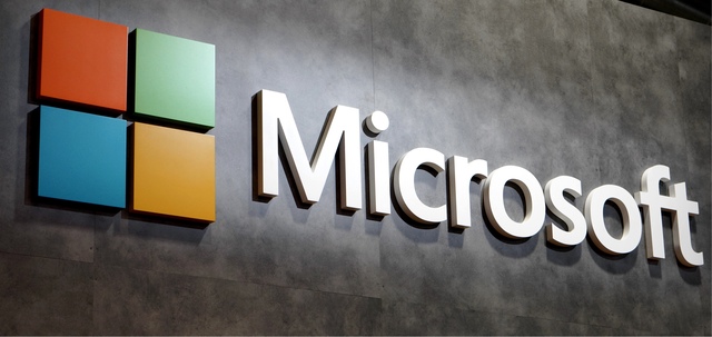 SUA suspendă cererile de rezidență permanentă ale Microsoft, Adobe și marilor companii IT